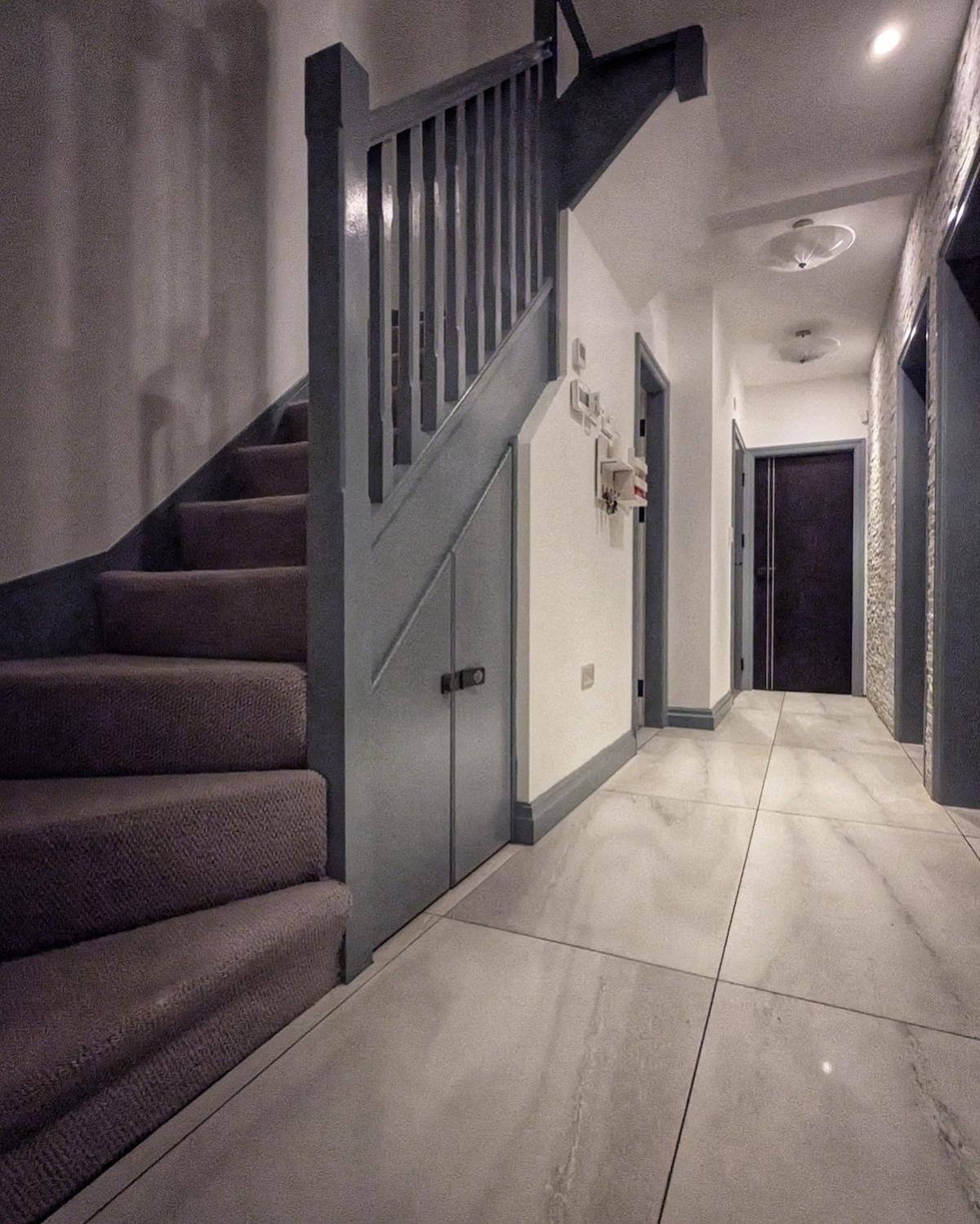 Beautiful 5 Bedroom Home Sleeps 12 People In Manchester, Manchester